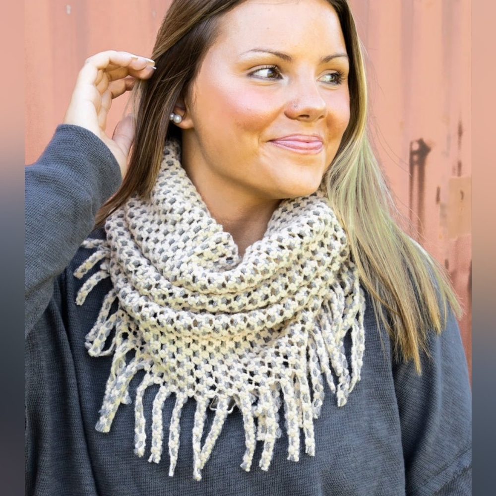 NWT Beige Chunky Cream Knit Cowl Infinity Scarf